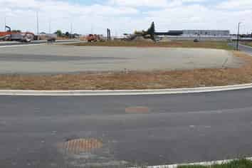 CORNER SITE, CLEAN SLATE