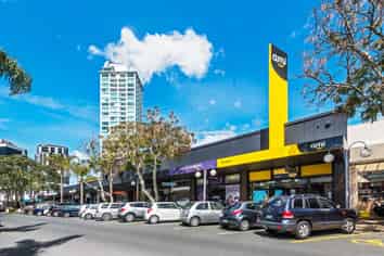 Takapuna’s Iconic Halls Corner