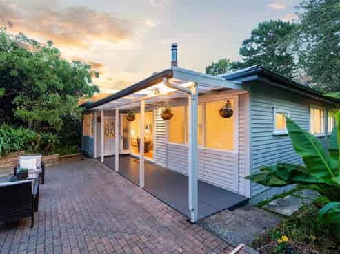 349 Dairy Flat Highway, Lucas Heights