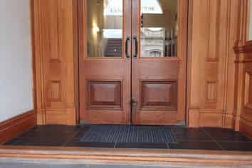 To lease: Superb quality offices