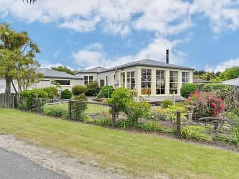 22 Penfold Square, Leithfield