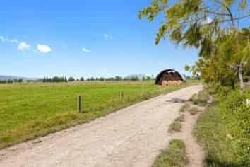 682 Thornton Road, Thornton