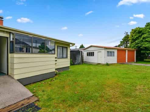 371 State Highway 33, Mourea