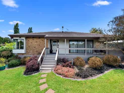 6 Emma Place, Pukete