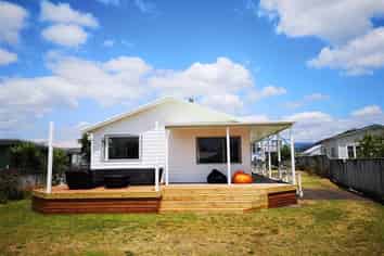 221 Ocean Road, Whangamata