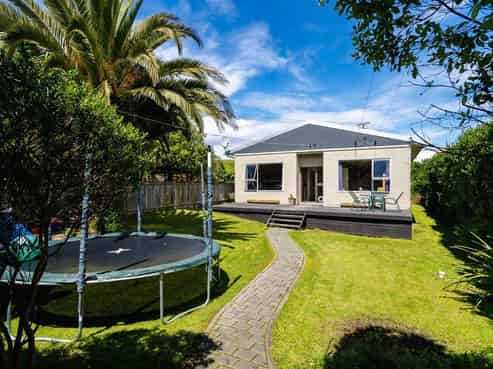 48 Norman Street, Tainui