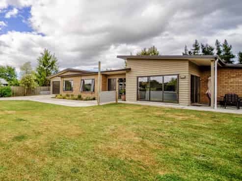 8 Latham Stubbs Crescent, Waipawa