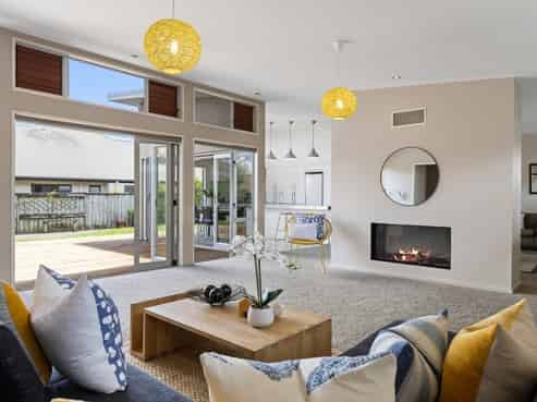 92 Saint James Drive, Huntington