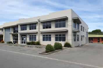 Affordable Suburban Office With Extensive Fitout & Carparks