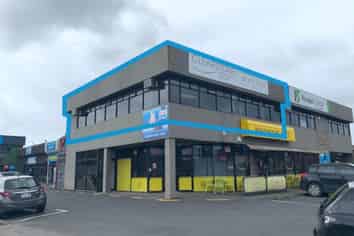 AFFORDABLE FIRST FLOOR OFFICES WITH PROFILE