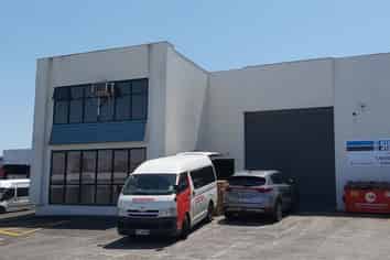 For Lease: Multi-purpose industrial unit (282 sqm) in Westec
