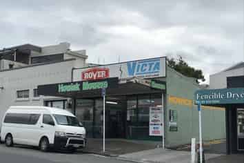 Rare Retail Opportunity in Howick