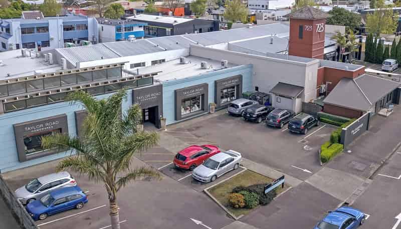 723 Main Street, Palmerston North Central