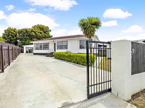 20 Addington Avenue, Manurewa