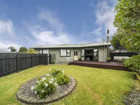 2 Pukatea Place, Milson