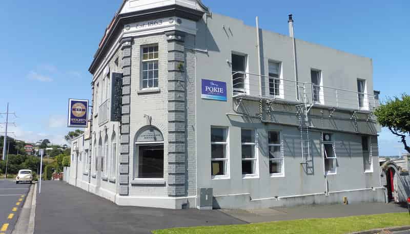 149 South Road (Carisbrook Hotel), Caversham