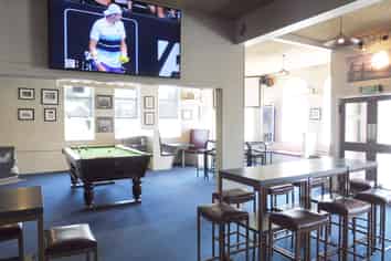 Iconic stand-alone building