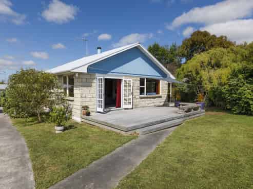 76 Dundas Road, Sanson