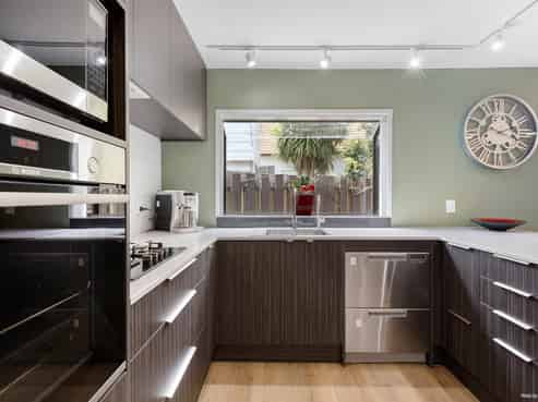 2/31 Challen Close, Conifer Grove