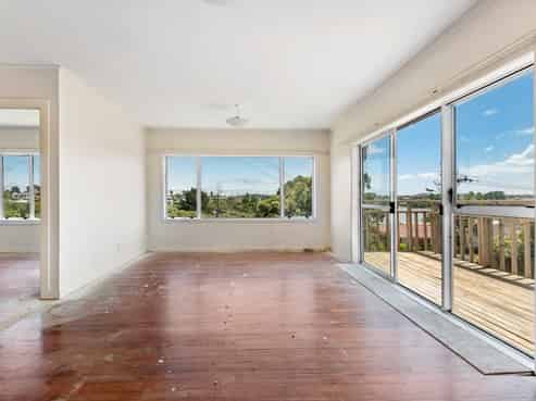 39 Church Crescent, Panmure