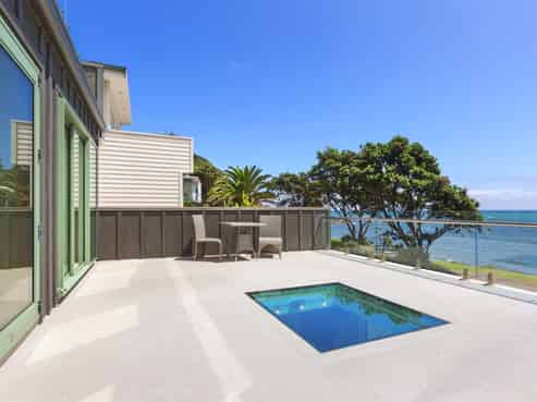 10 Ocean Parade, Pukerua Bay