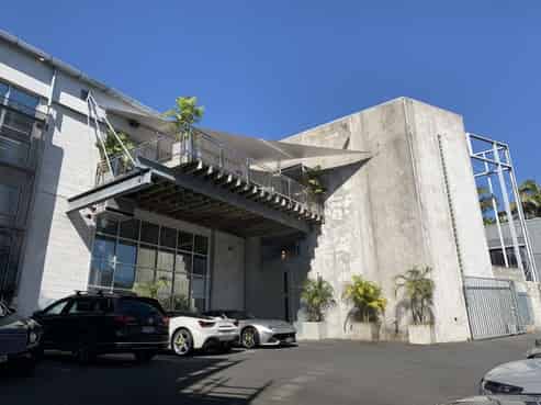 Prestigious Office & Location