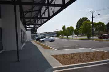 97m2 Retail or Service Provider Unit