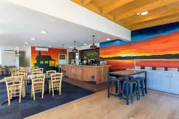 Iconic freehold hotel investment