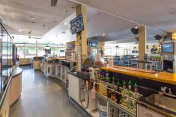 Iconic freehold hotel investment