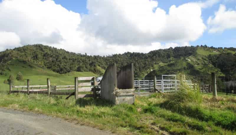 2875 Mokau Road, Mokau