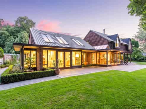 16 Grangewood Lane, Burnside