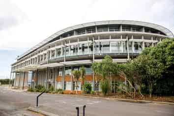 UNIVERSITY CAMPUS FOR LEASE - PART OR WHOLE