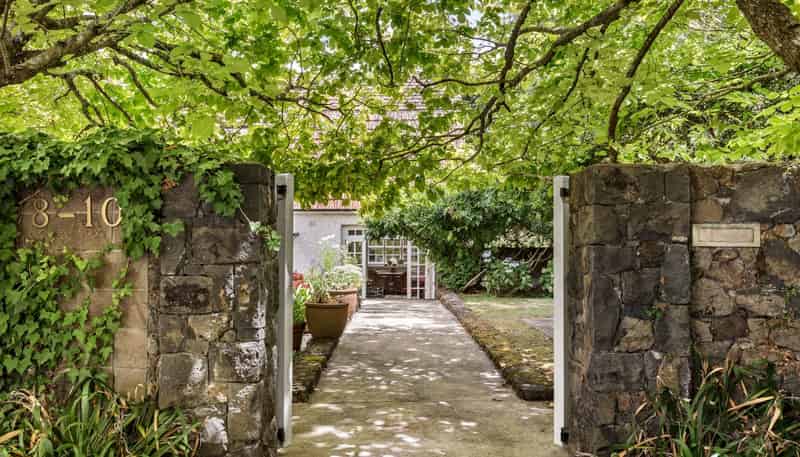 8 & 10 Earls Court, Hill Park