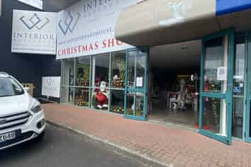 Good quality building in a prime location