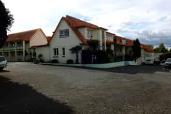 Putaruru Motor Inn.