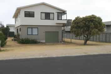 A/110 Hinemoa St, Whangamata