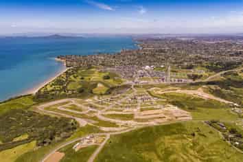 34 Headsail Drive, Long Bay