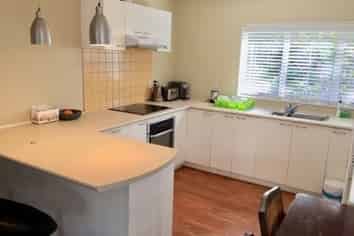 9 Central Park Drive, Te Atatu South