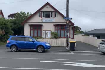 Commanding Maori Hill location