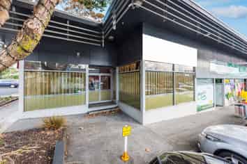 GLEN EDEN RESTAURANT OR RETAIL LEASE OPTION