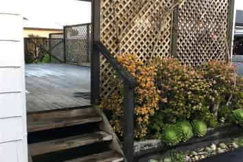 2 Silverstone Pl, Henderson