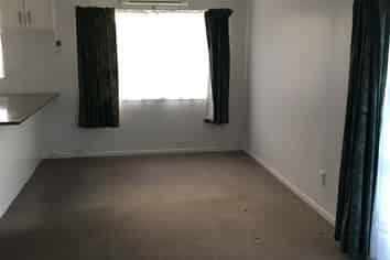 2 Silverstone Pl, Henderson