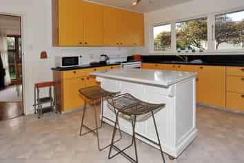 62 Woodbury Street, Russley