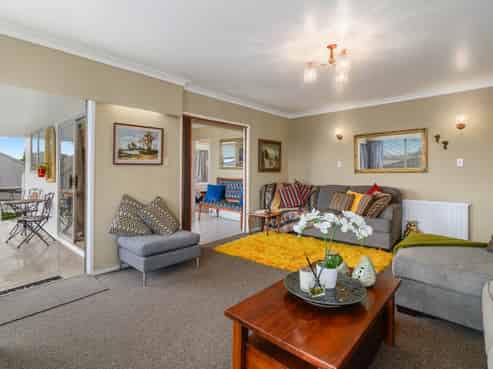 17 Grey Street, Glenholme