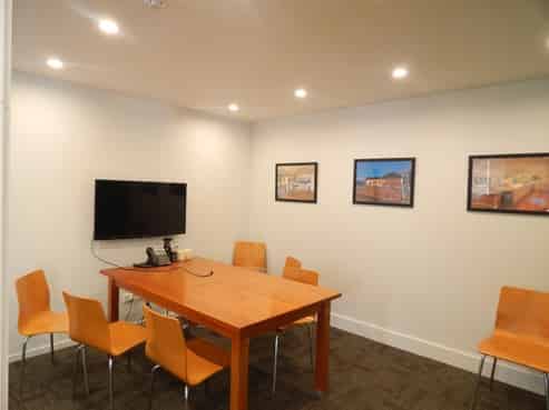 Office/showroom for lease 