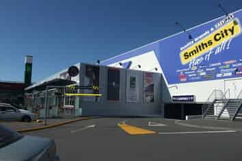 LARGE FORMAT OPPORTUNITY