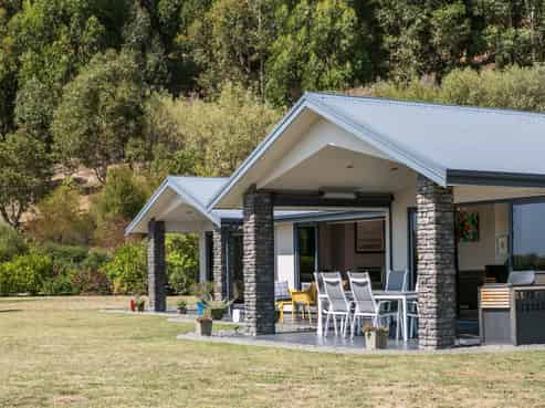 64 Waipuka Road, Waimarama