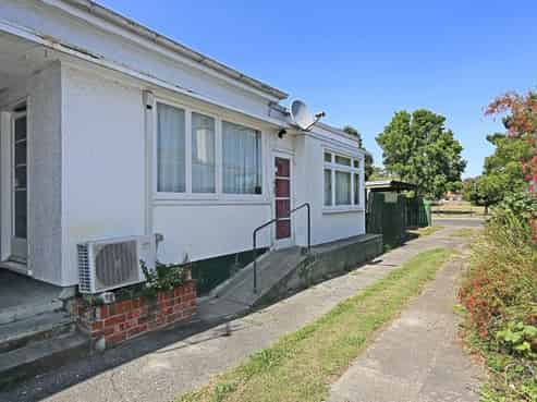 615A Duke Street, Mahora