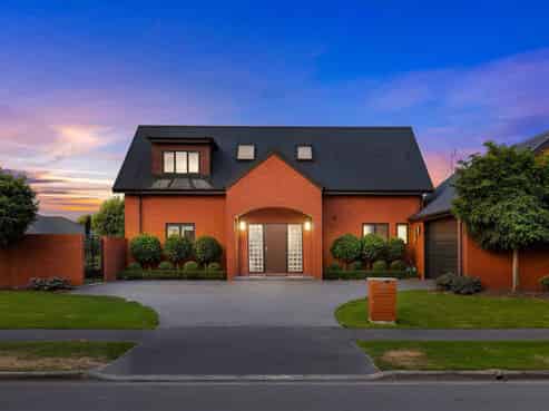 90 Regents Park Drive, Casebrook