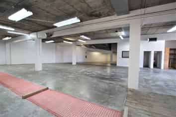 WAREHOUSE OR SHOWROOM IN PONSONBY